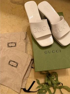 Gucci White Rubber Platform Slide Sandals
 38 Women Chucky Heels
